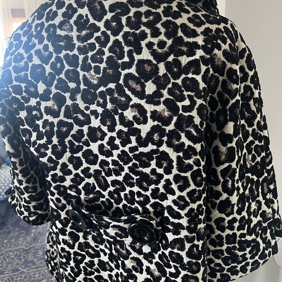 Forever 21 woman’s leopard coat size Medium - Picture 7 of 7